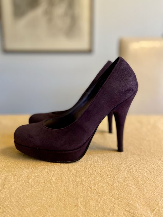 Pantofi de piele intoarsa cu toc  stiletto si platforma