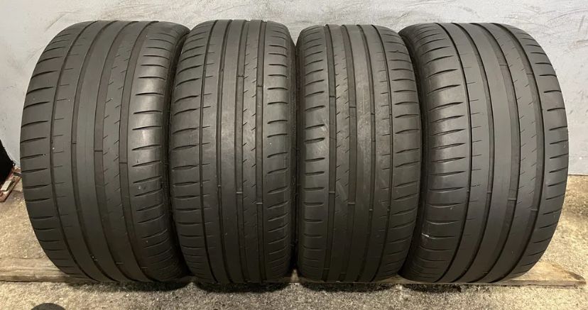 225/45/19 DUNLOP 4 бр 300 лв 24 г