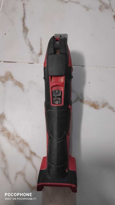 Акумулаторен Мултифункционален инструмент/Мултитул Milwaukee M18 BMT