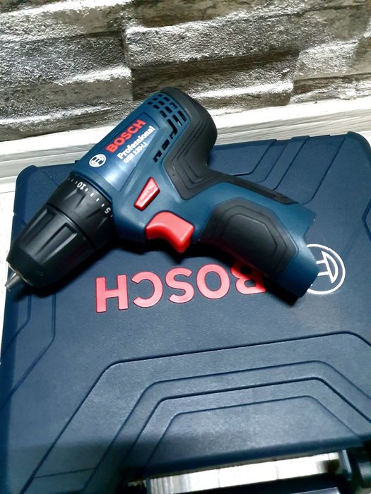 Bormașină Bosch cu acumulatori