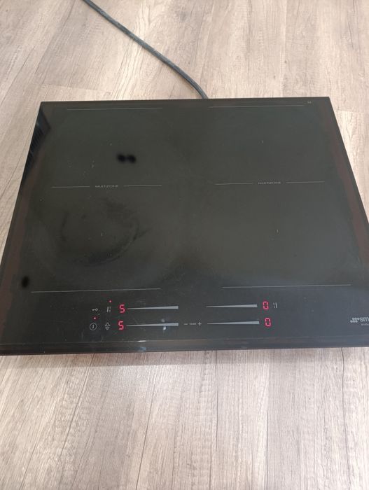 Керамичен плот (котлон) за вграждане Smeg - Induction