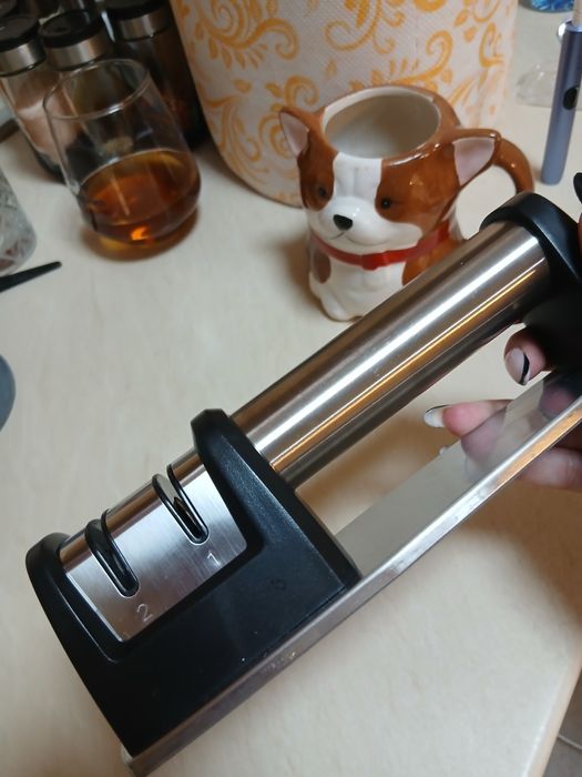 Уред за точене на ножове