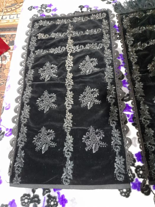 Șoarte cu vechime de aproximativ 100 de ani lungime 78 cm și lățime 47