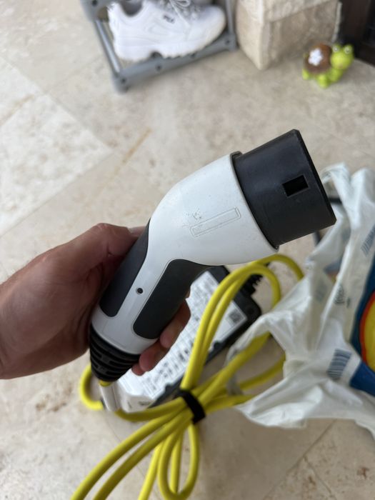 Statie incarcare auto electrica Jaguar Land Rover