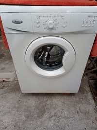 Vând mașină de spălat Whirlpool