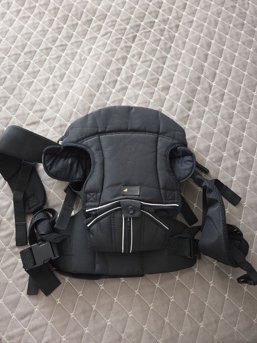 Отдам кенгуру чёрного цвета