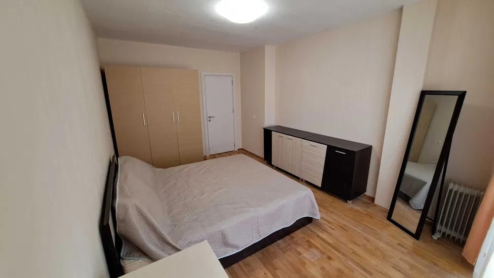 Дава се под наем Двустаен апартамент в Варна, Лятно кино Тракия - 60 кв.м за 434 € - Снимка #2