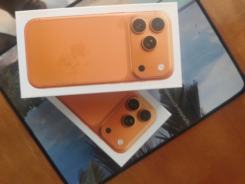 Продам IPhone 17 pro с гарантией