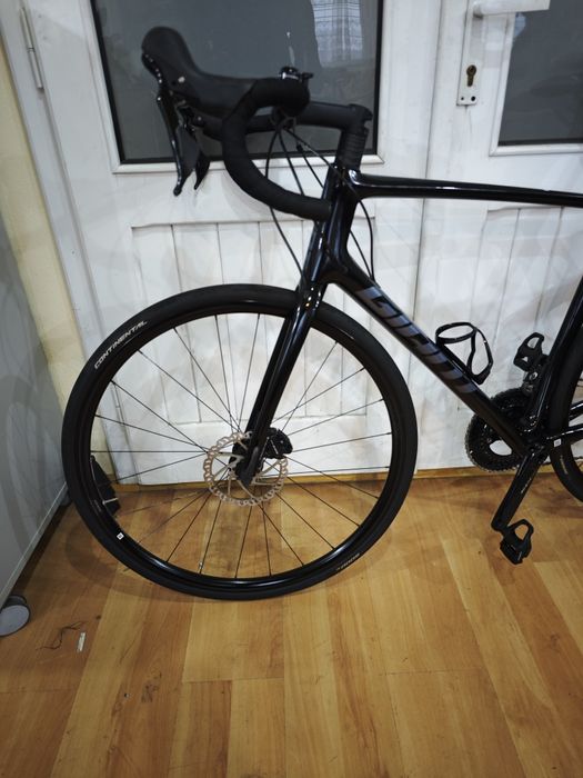 Cursiera carbon Giant Advanced Pro disc 2 shimano 105