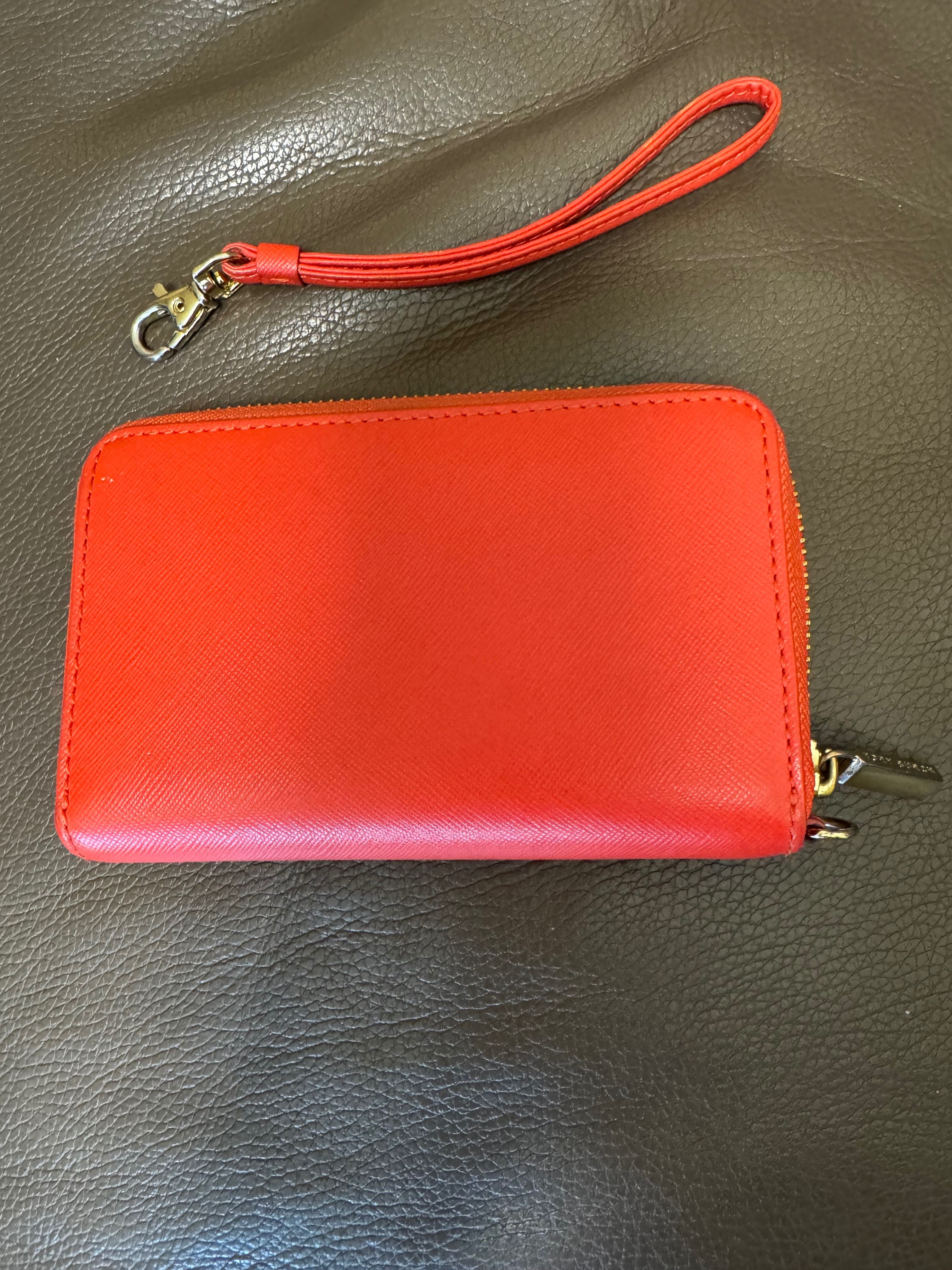 Дамски портфейл/клъч на Tory Burch