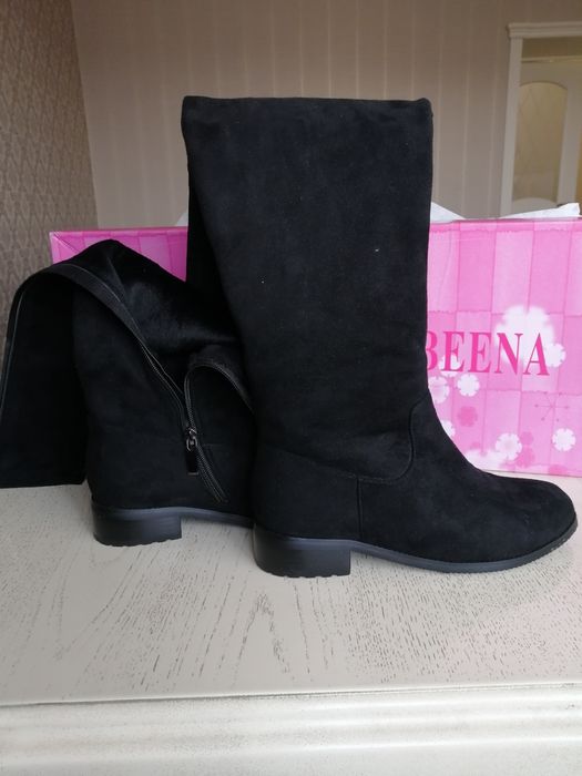 Продам сапоги зимние ботфорт новые