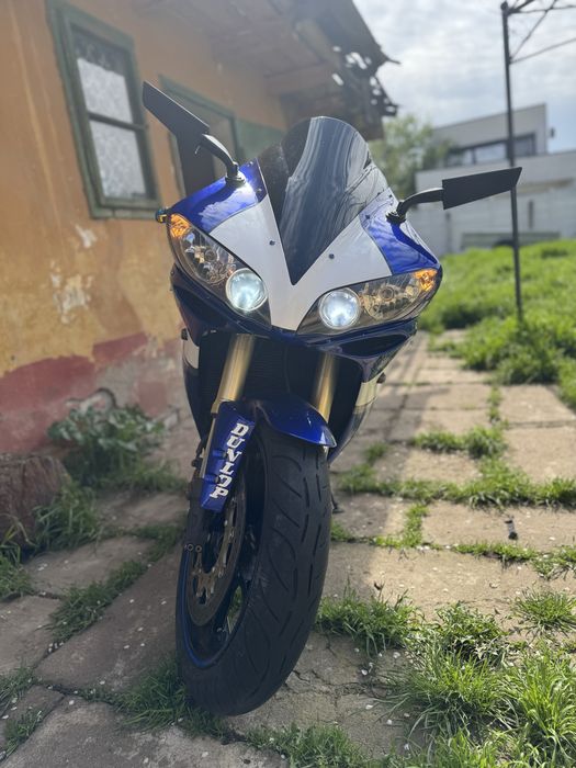 Vand yamaha r1 1000cc urgent !!