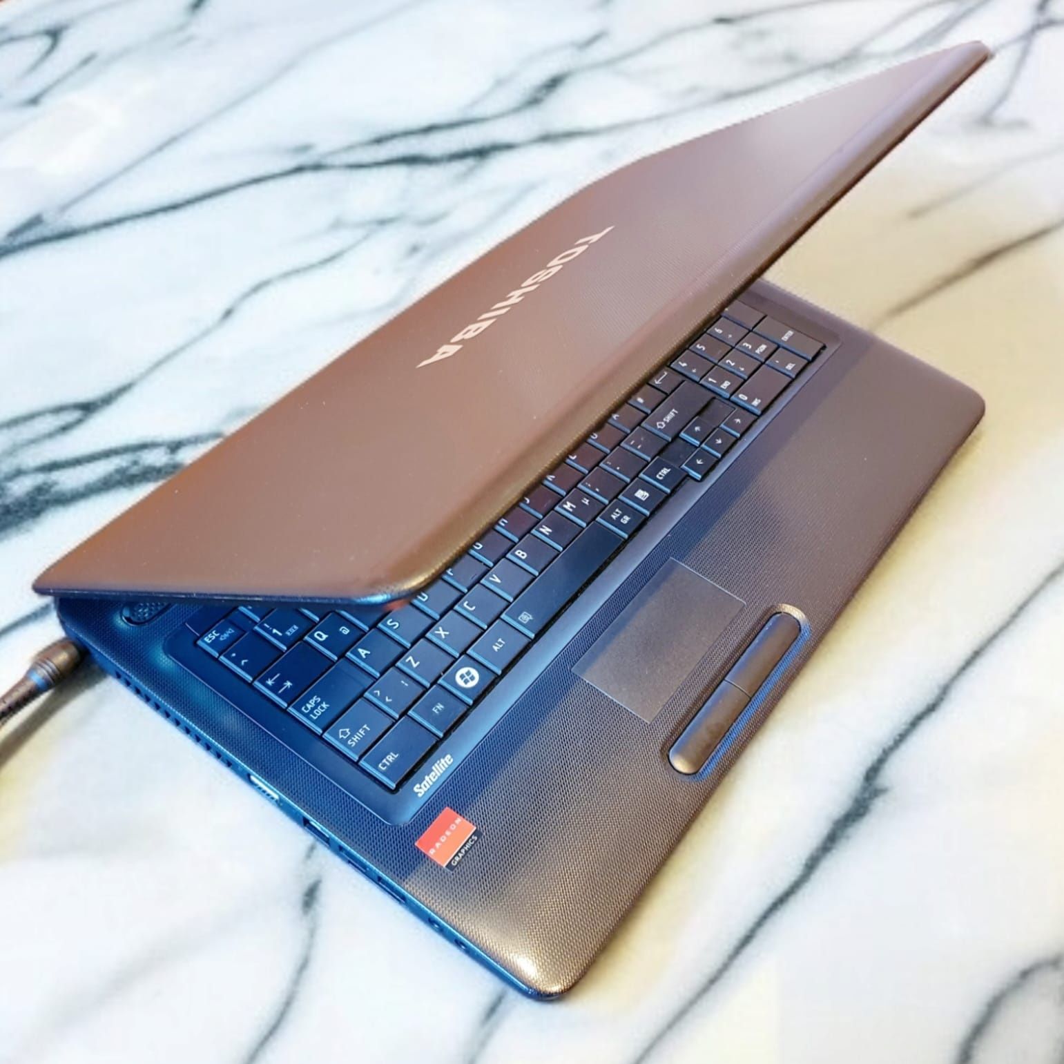 Лаптоп - Toshiba Satellite C670D !