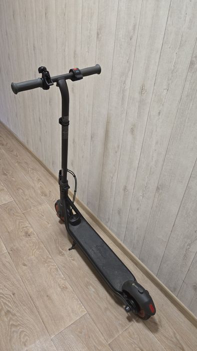 Електрически скутер-тротинетка Ninebot Segway Scooter ZING C20 150W