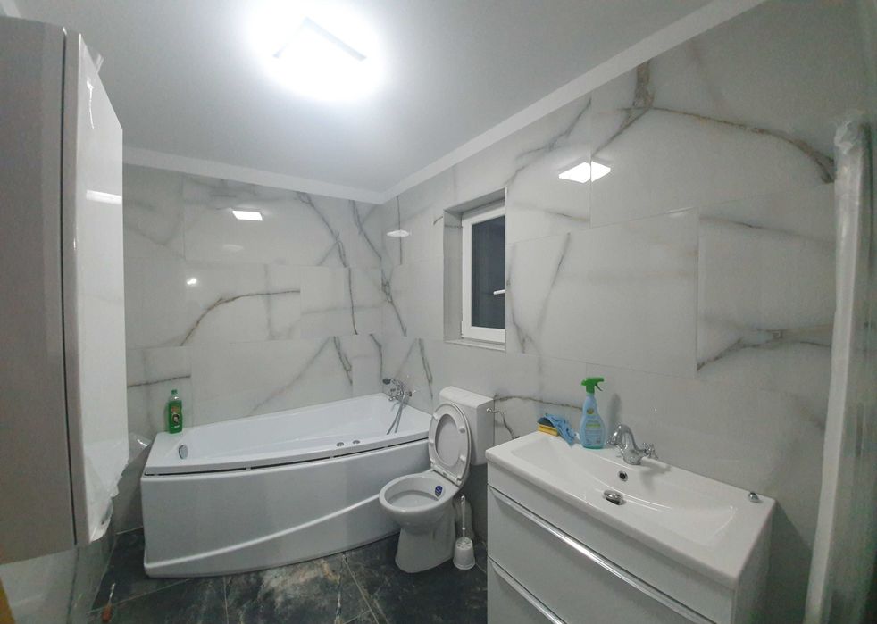 Vand case FINISATE/ SEMI -in Dezmir, str Ghioceilor, CANALIZARE, util,