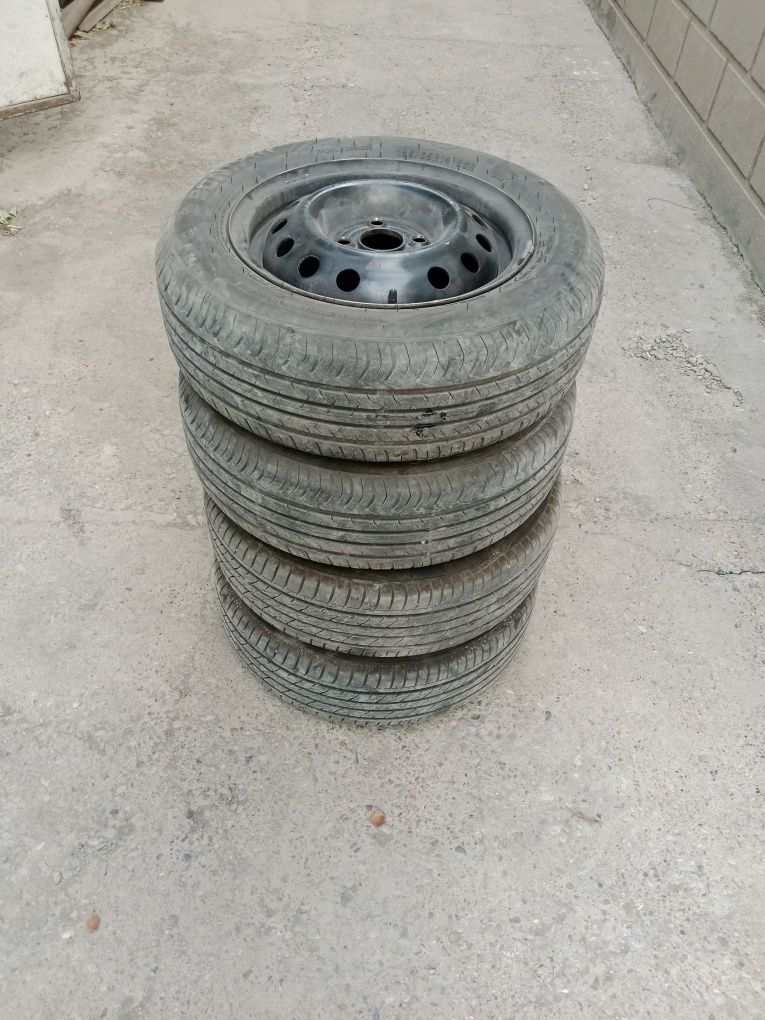 Продаётся шины с дисками