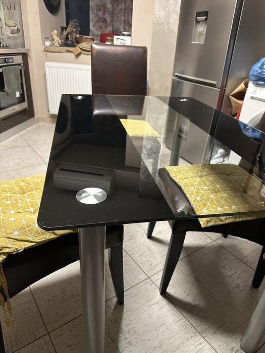Masa sticla cu patru scaune