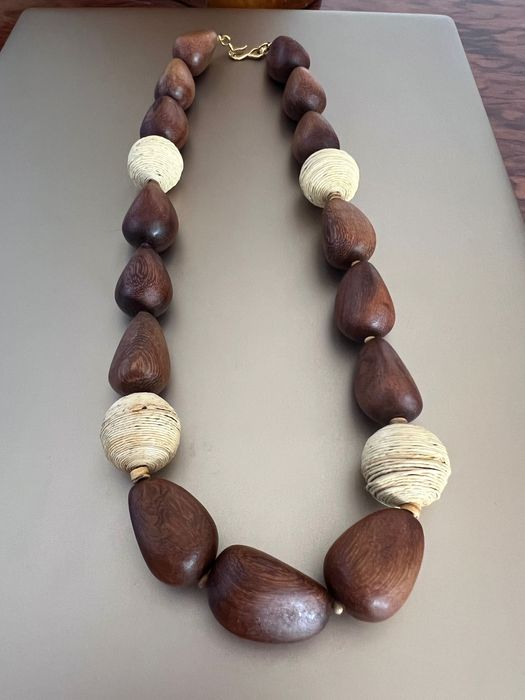 Kenneth Jay Lane дървено колие