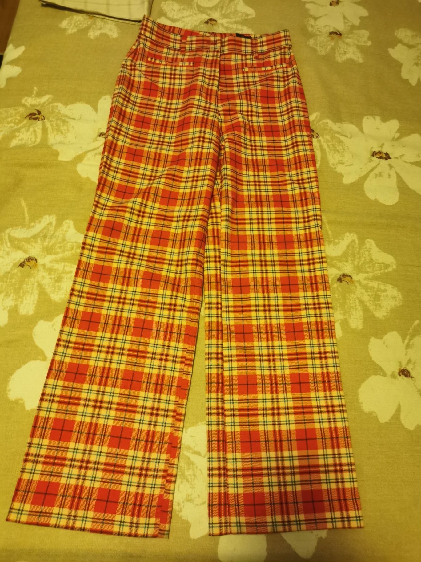 Pantaloni cu crac larg Monki 40