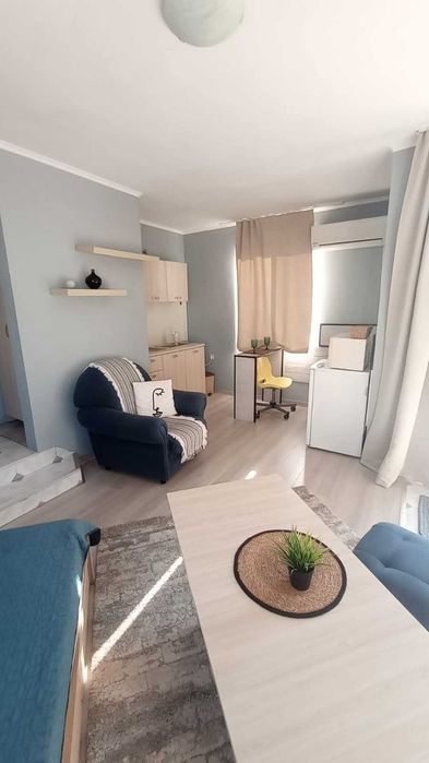 Дава се под наем Едностаен апартамент в Пловдив, Център - 34 кв.м за 250 € - Снимка #1