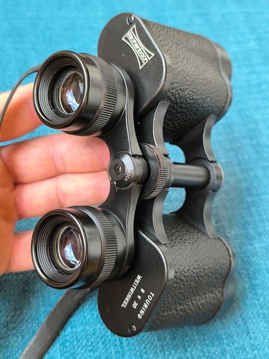 REZERVAT Binoclu made in DDR 8x30 nou,nefolosit (Deltrinem Zeiss)