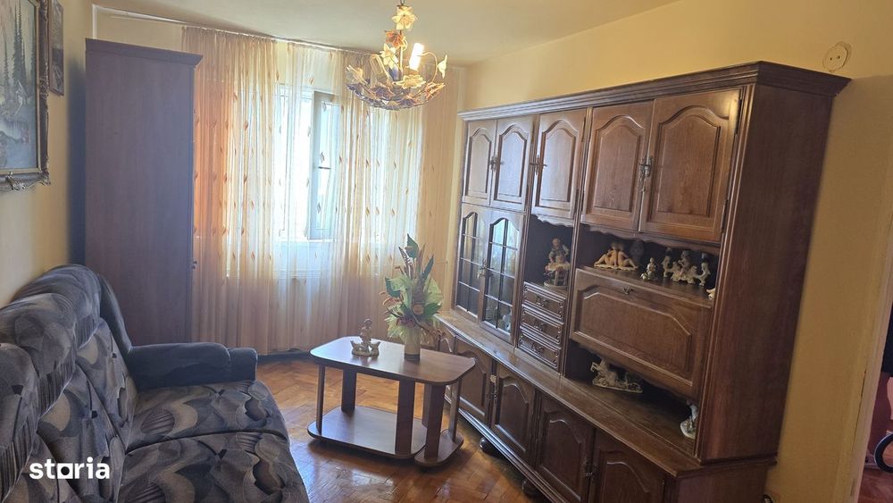 Vand apartament cu 2 camere in Deva, zona Dacia, etaj 2, mobilat