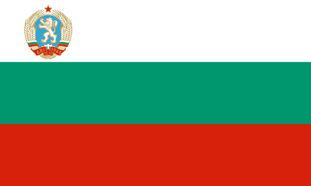 Знаме на България шито по БДС с герб на Народна република България