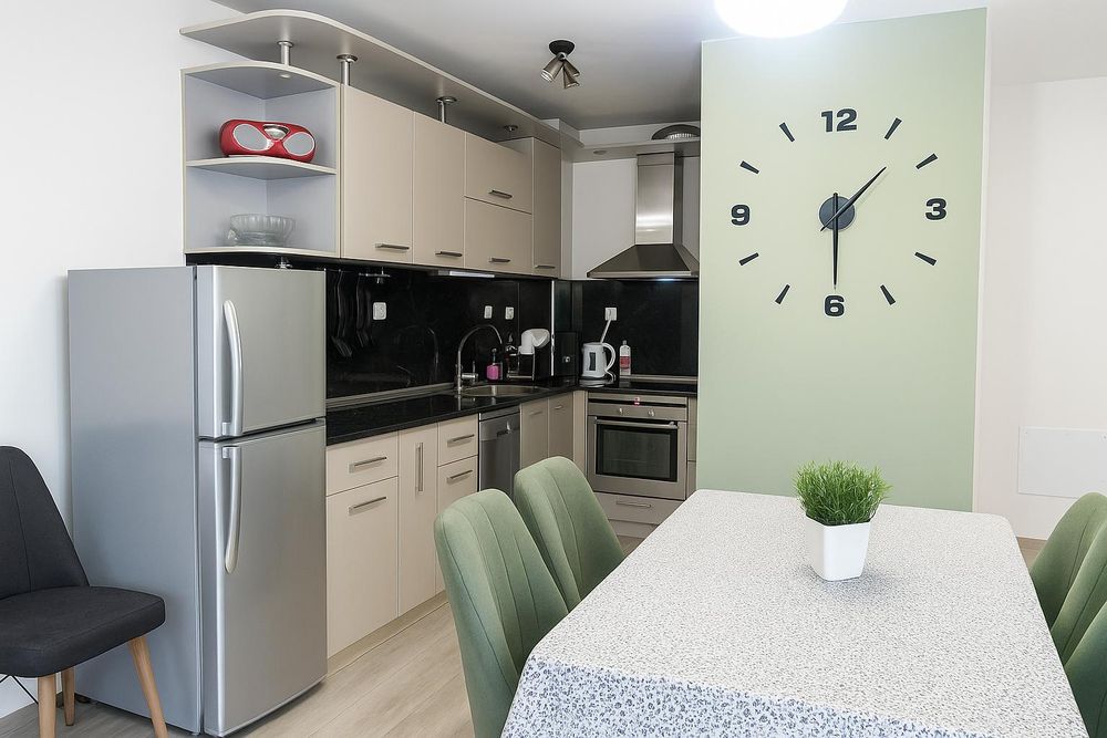 Новообзаведен двустаен апартамент в Центъра