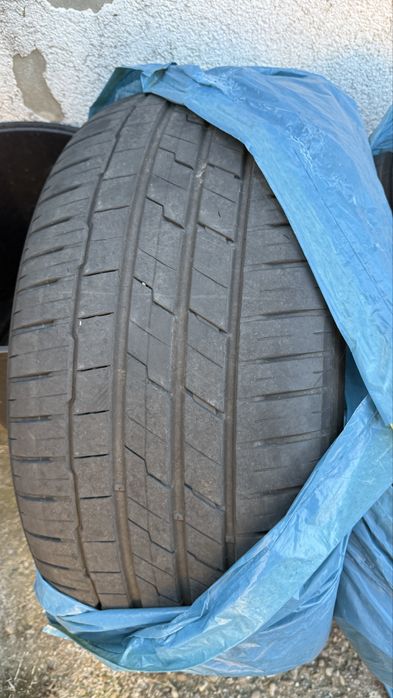 Hankook 275/40R21 - vara