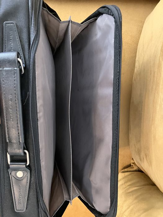 Geanta pentru laptop