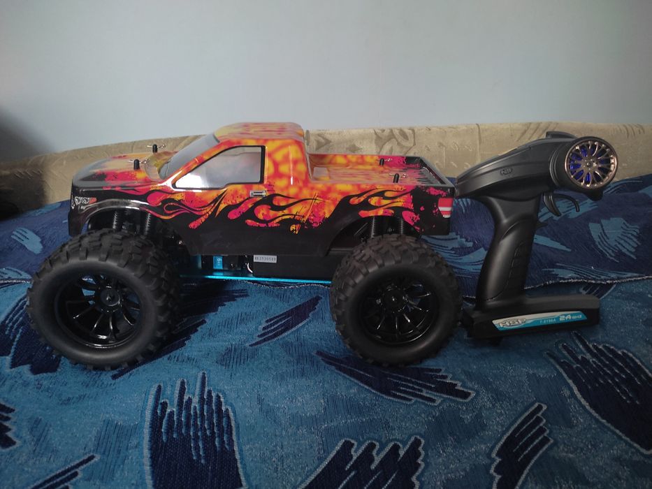 Радиоуправляемая машина джип Монстер-Трак Нитро на ДВС