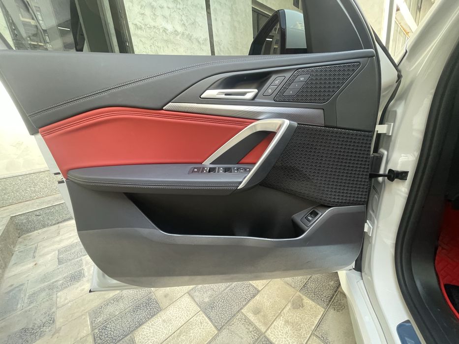 BMW ix1 25L M Sport