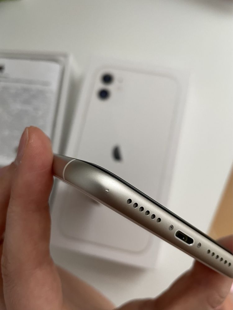 iPhone 11 128GB в гаранция