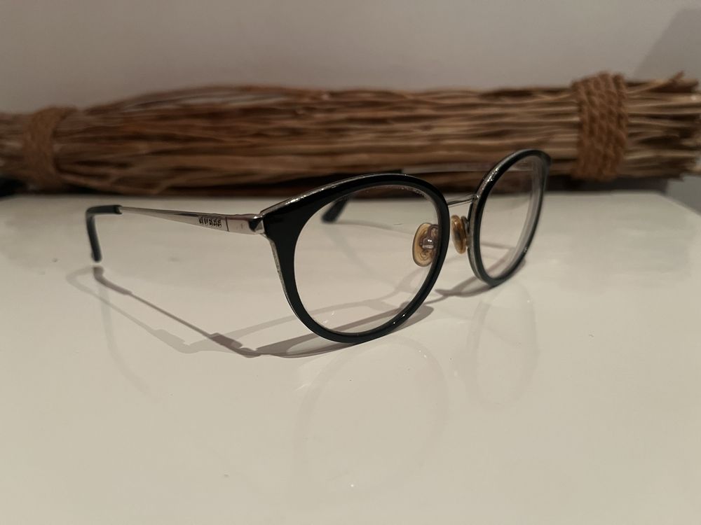 Ochelari de vedete GUESS