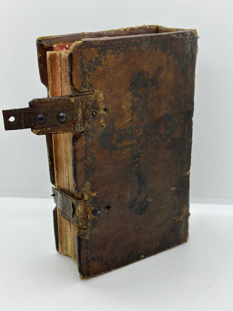 Carte Antica Religioasa, Obiect de Colectie -A-