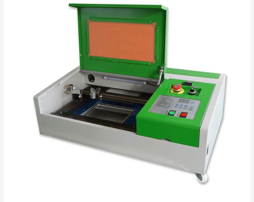 К40 машина за лазерно гравиране на дърво и пластмаса