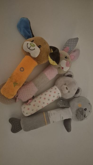 Set jucarii plus bebe