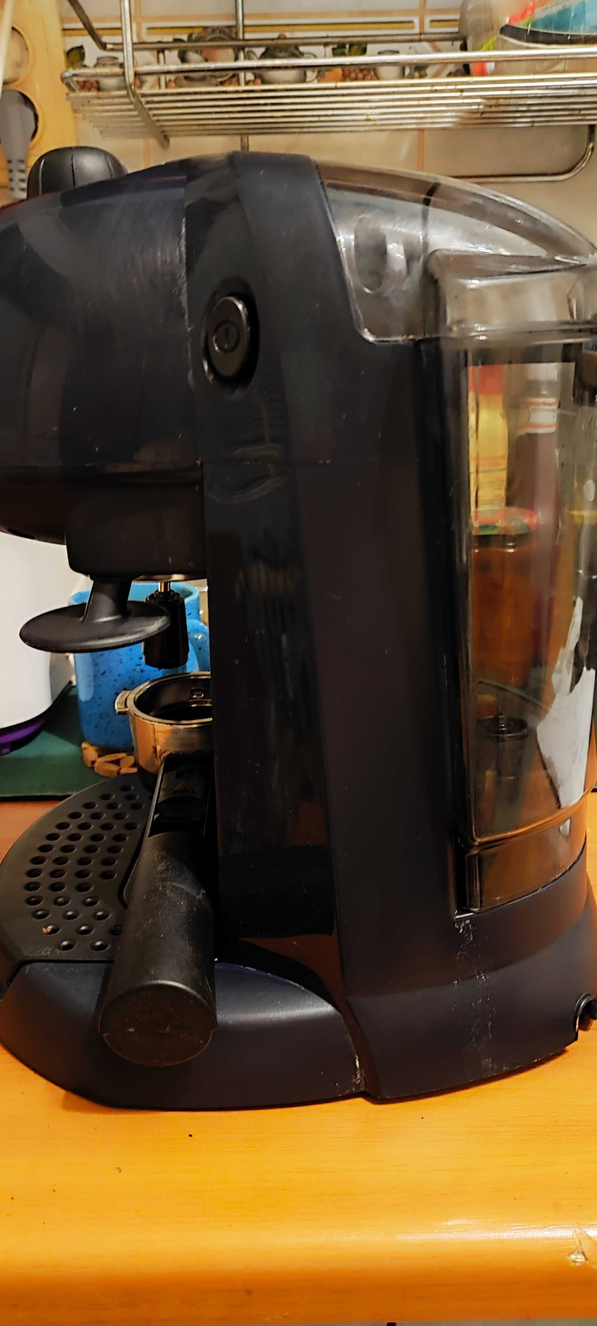 Espressor DeLonghi EC191CD – Cafea ca la barista, direct acasă!