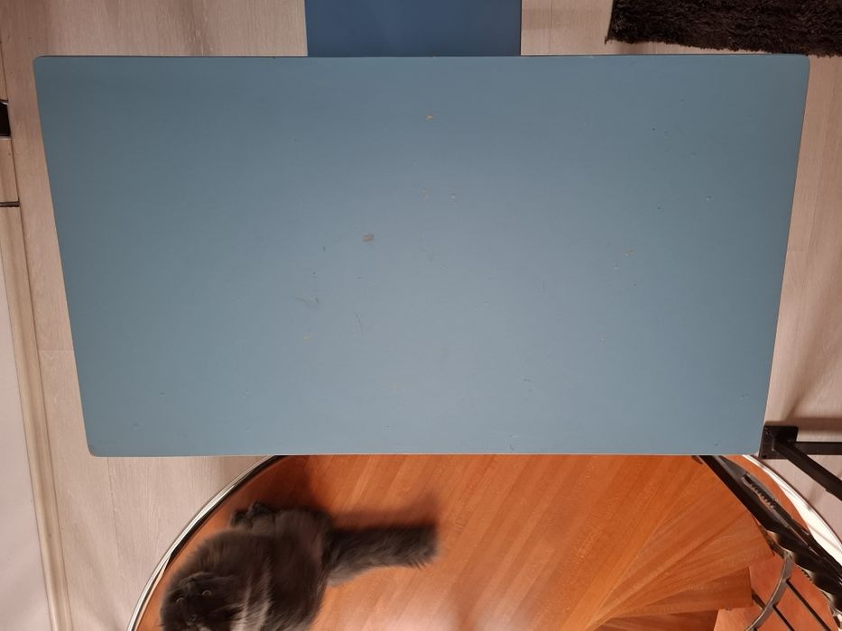 Măsuță din lemn cu  scăunel