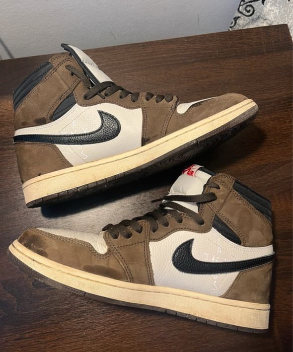 Jordan 1 travis scott