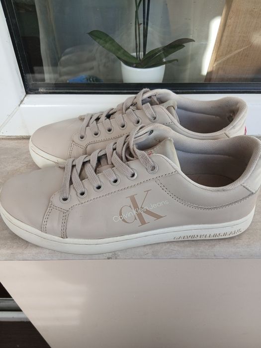 Дамски кецове и маратонки Calvin Klein, Caprice, Puma 37