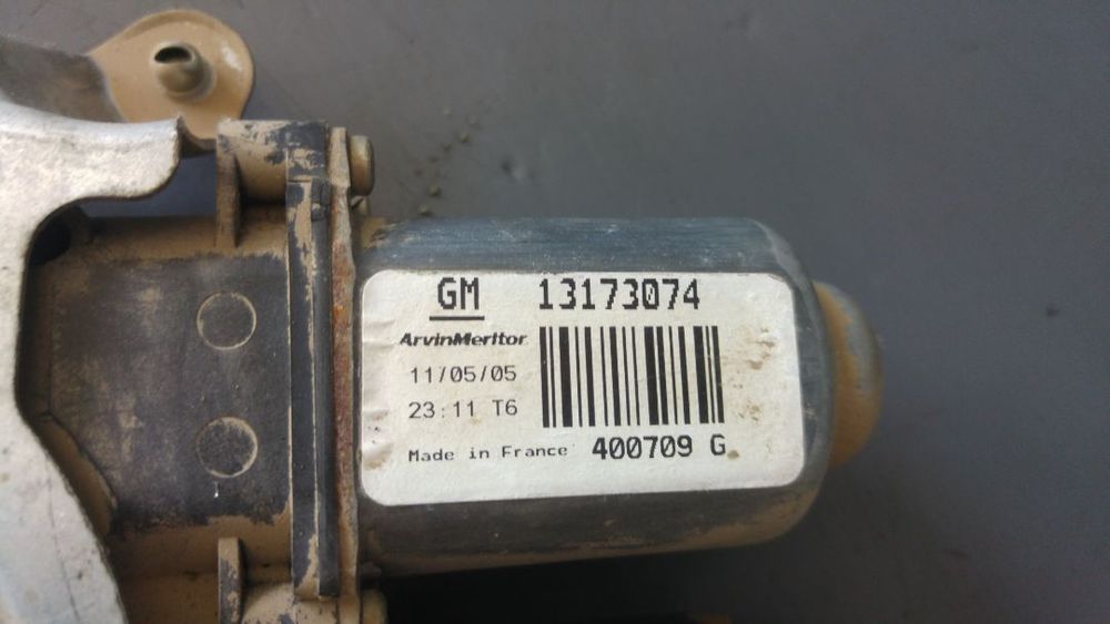 macara geam cu motoras dreapta opel corsa c 2 usi 13173074