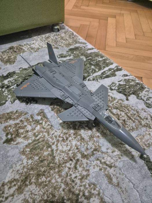 Avion si tanc tip lego