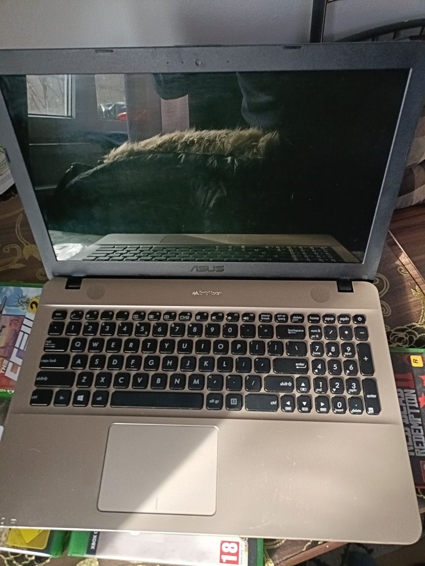 Laptop Asus a541n