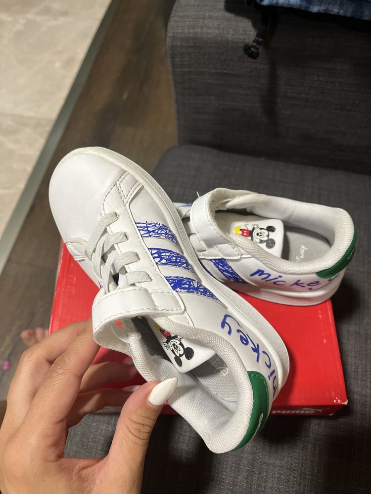 Маратонки Adidas