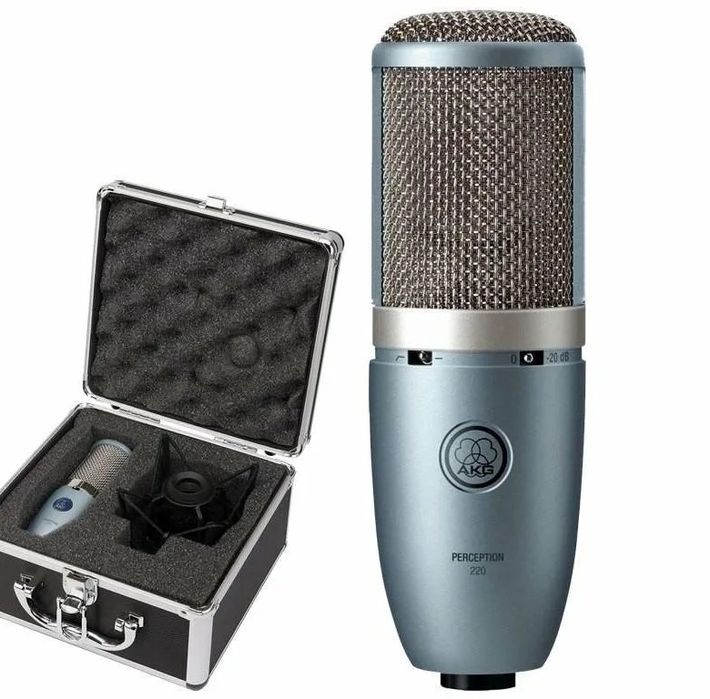 AKG студийный микрофон