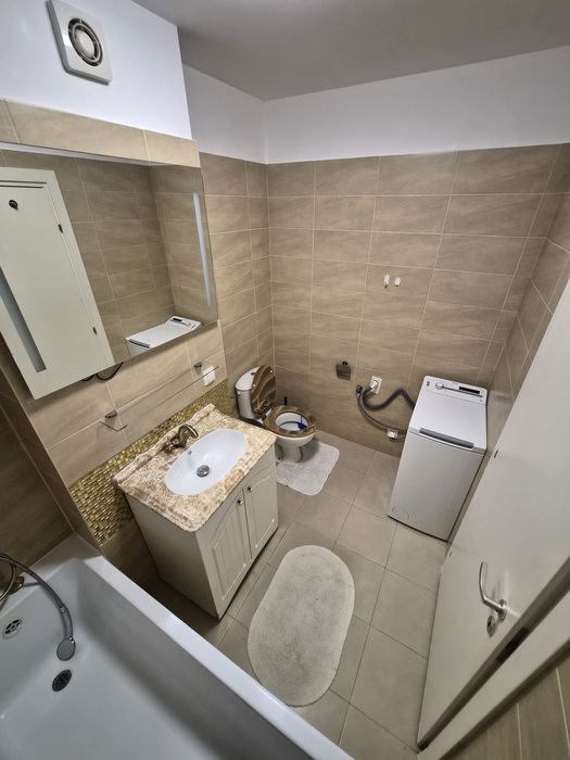 Apartament 2 camere lux .cu loc de parcare inclus