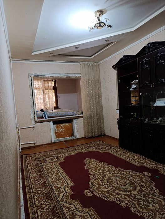 Продается квартира 3 комнатная 8 мкр чинара