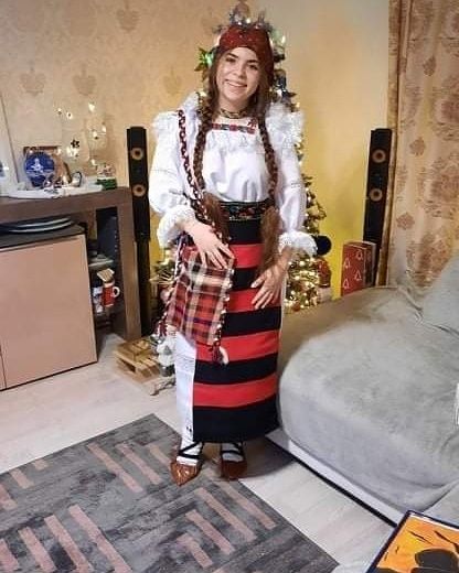 Costum popular pentru femei de Maramures cu Zadiii/catrinte