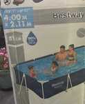 Piscina dreptunghiulara cu cadru metalic si pompa de filtrare 4x2.11